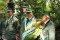 4 Bilder zurück
